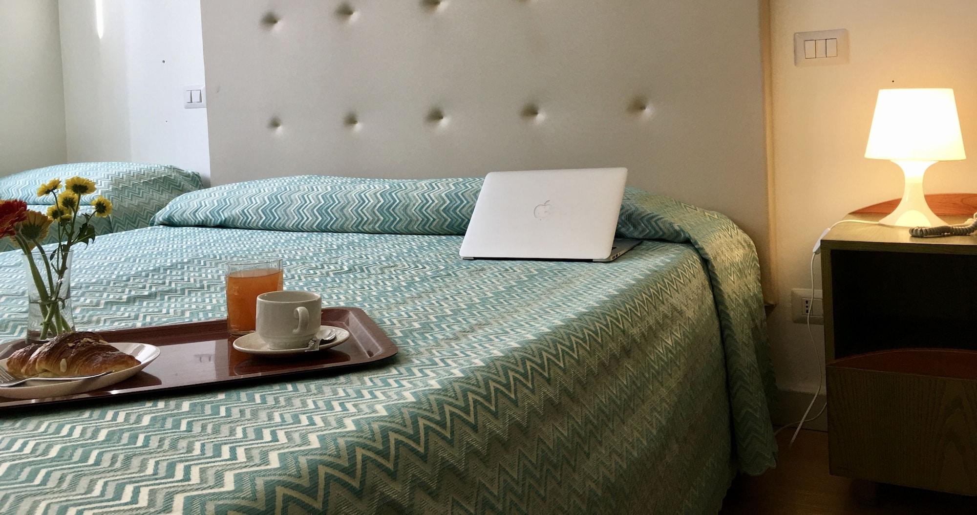 38 Aira Hotel Palermo