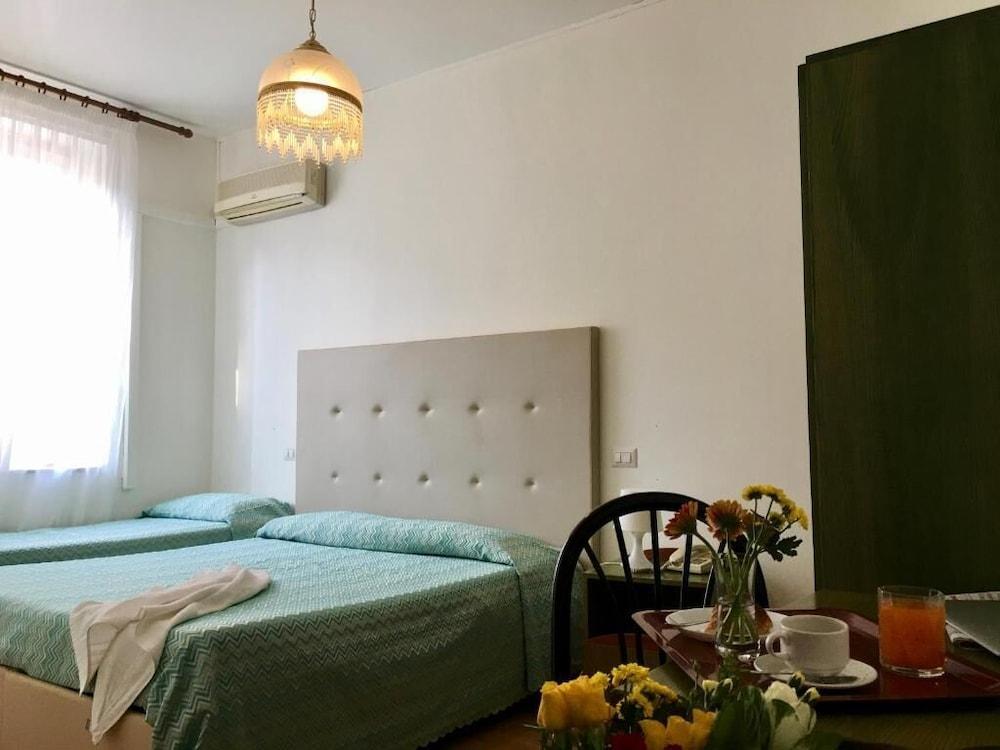 Hotel 38 Aira