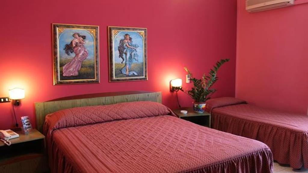 38 Aira Hotel Palermo