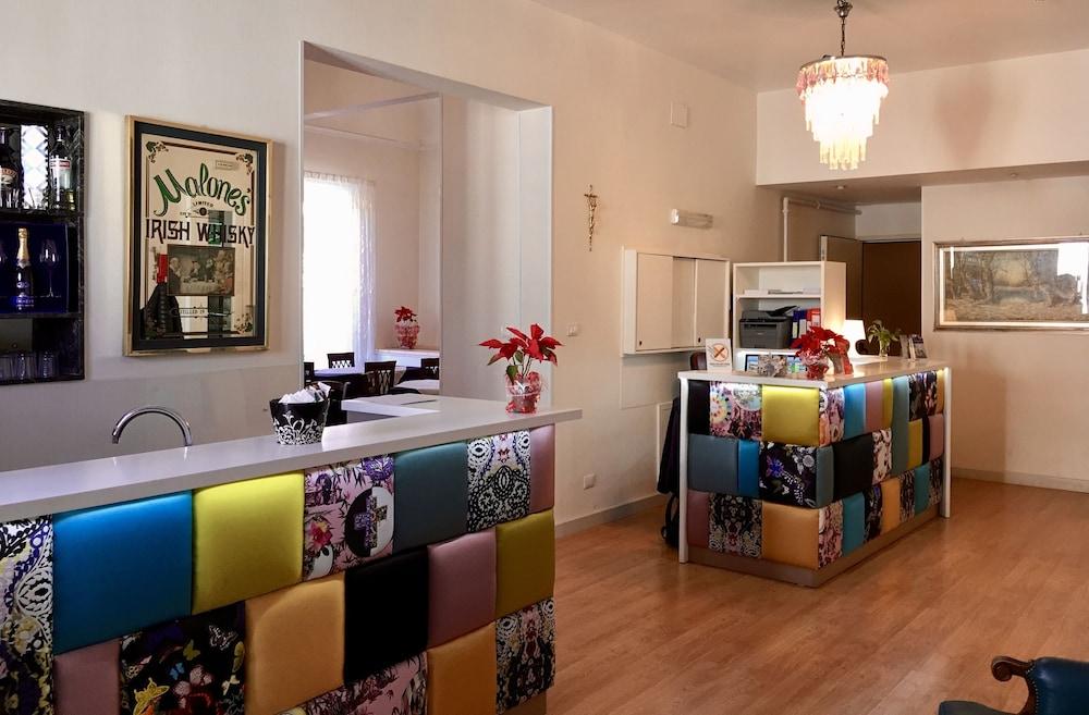 38 Aira Hotel 3*